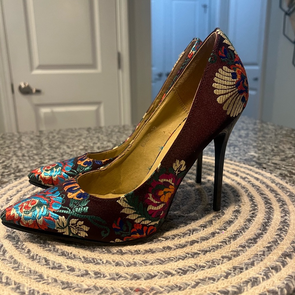 Elegant Floral Stiletto Heels